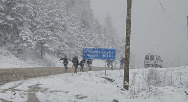 Karabük’ün yüksek kesimlerine kar yağdı