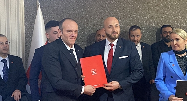 Özer aday adaylığı başvurusunu yaptı