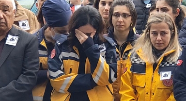 Başhekim, gözyaşlarıyla son yolculuğuna uğurlandı