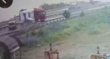 10 kişinin yaralandığı zincirleme kaza kamerada