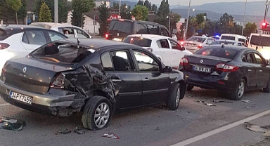 Safranbolu'da zincirleme trafik kazası: 9 kişi yaralandı