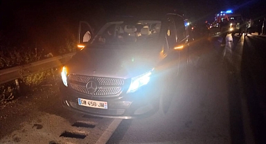 Otomobil ile hafif ticari araç çarpıştı: 3 yaralı