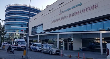 Karabük'te dehşet! Anne ve babasını bıçakladı