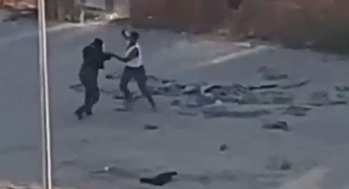 Yabancı uyruklu şahısların tekmeli yumruklu kavgası kamerada