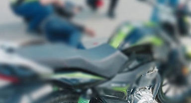 Karabük'te otomobille çarpışan motosikletteki 2 kişi yaralandı