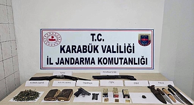 Uyuşturucu aranan araçtan tarihi eser çıktı