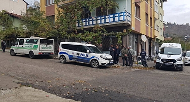 YALNIZ YAŞADIĞI EVİNDE ÖLÜ BULUNDU