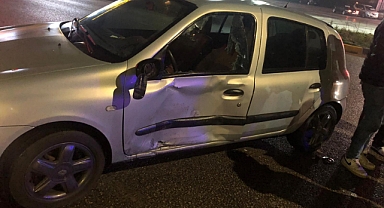 Alkollü sürücü kırmızı ışıkta geçti: 1 yaralı