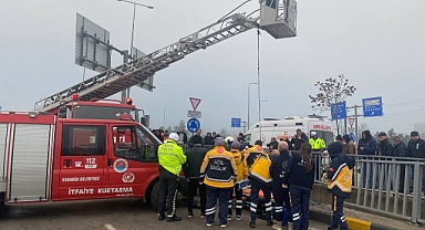 Karabük’te minibüs köprüden Araç Çayı'na uçtu