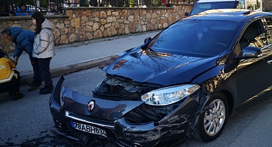 Taşkent’te 2 otomobil çarpıştı: 1 yaralı