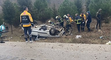 Acı an: Kazada ölen annesinin başında saatlerce bekledi!
