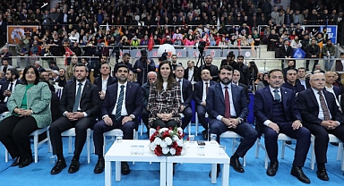 AK Parti Belediye Başkan adaylarını tanıttı