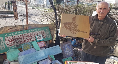 Gördüğü hat yazılarını 51 yıldır işliyor