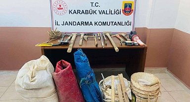 Kaçak define avcılarına suçüstü: 2 gözaltı