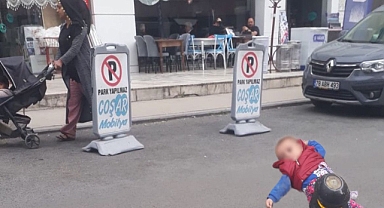 Çocuğunu sokağa atan anneye soruşturma