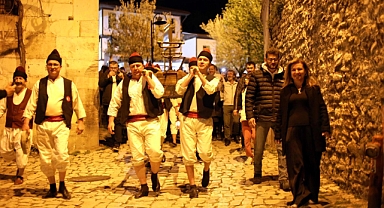 Miras Kentin Koruyucuları Tulumbacı Kıyafetleri İle Tatbikat Yaptı