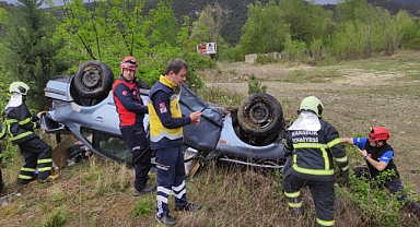 Otomobil takla attı, sürücü yaralandı