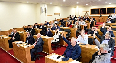 YENİ DÖNEM İLK BELEDİYE MECLİS TOPLANTISI GERÇEKLEŞTİRİLDİ
