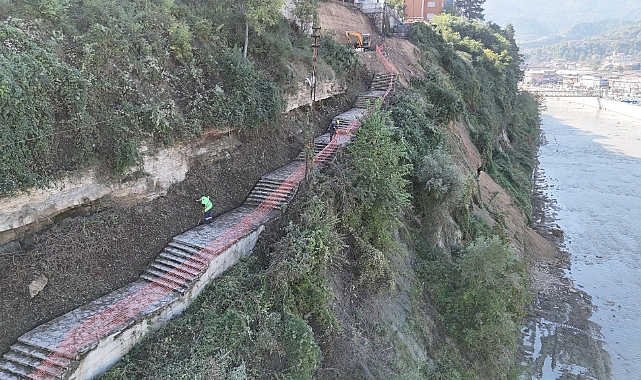 KAYABAŞI MERDİVENLERİNDE 50 YIL SONRA KAPSAMLI YENİLEME ÇALIŞMASI BAŞLADI