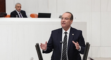 CEVDET AKAY: SON BİR YILDA DOMATESİN FİYATI BİLE 48.8 ARTARKEN ASGARİ ÜCRETE YÜZDE 30 VE EN DÜŞÜK EMEKLİ AYLIĞINA YÜZDE 15.75 ARTIŞ GELDİ 