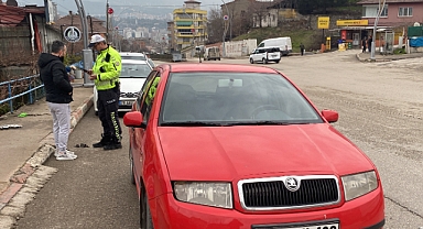 Yola Fırlayan Çocuğa Otomobil Çarptı: Kaza Anı Güvenlik Kamerasında