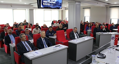 “DÜNYA VE TÜRKİYE EKONOMİSİNDEN DEMİR-ÇELİK SEKTÖRÜNE BAKIŞ PANELİ” GERÇEKLEŞTİ