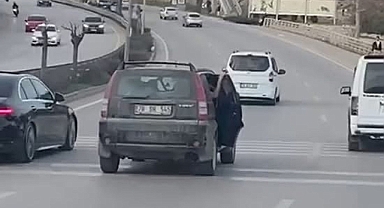 Aracının kapısı açık seyreden sürücüye ceza