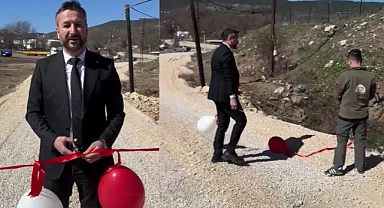 Kalabalık tepkisinden rahatsız oldu, köprüyü tek başına açtı
