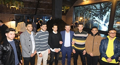 Karabük Belediye Başkanı Özkan Çetinkaya, Üniversiteli Gençlerle Sahurda Bir Araya Geldi