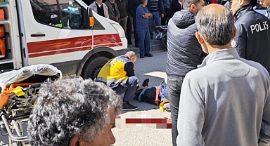 Motosiklet yayaya çarptı: 2 yaralı