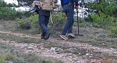 Defineciler fotokapan ile yakalandı