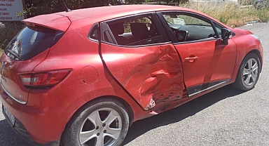 Motosiklet ile otomobil çarpıştı: 1 yaralı