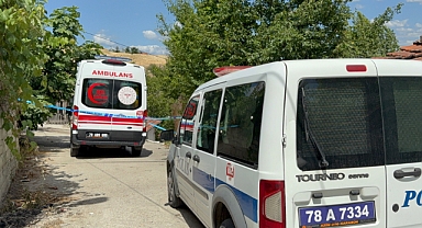 Yolda yürürken düşen adam hayatını kaybetti