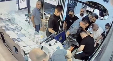 O anlar kamerada! Karabük'te soygun girişimi