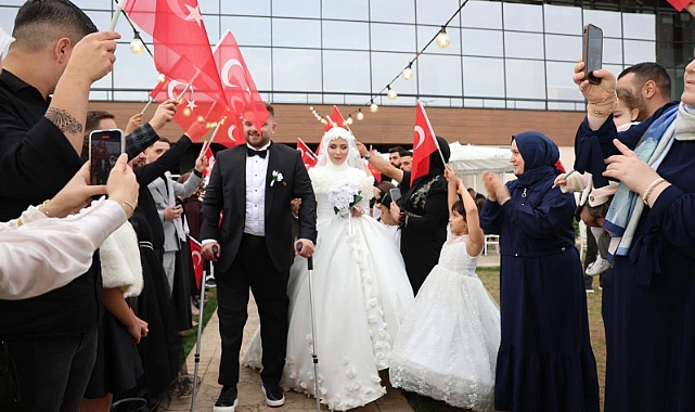 Vali Mustafa Yavuz, Gazimizin Nikâh Şahitliğini Yaptı