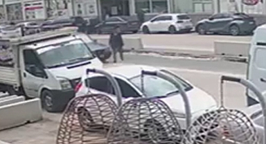 Karabük'te otomobilin yayaya çarptığı kaza kamerada