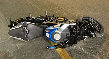 Kontrolden çıkan motosiklet kaldırma çarptı : 1 ölü , 1 yaralı