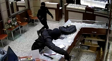 Kuyumcu soyan zanlılar hakim karşısına çıktılar