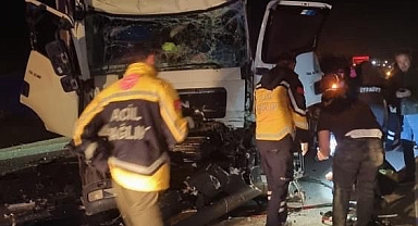 Eskipazar'da kamyon TIR'a çarptı:1 yaralı