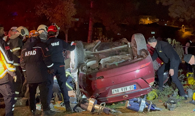 Direksiyon hakimiyetini kaybedip ağaca çarpan sürücü hayatını kaybetti