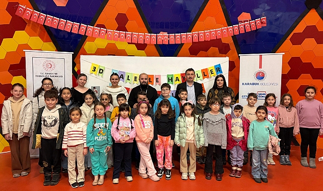 Karabük Bilim Merkezi’nde “3 Boyutlu Kalemle Hayaller Şekil Buluyor” Atölyesi Yoğun İlgi Gördü