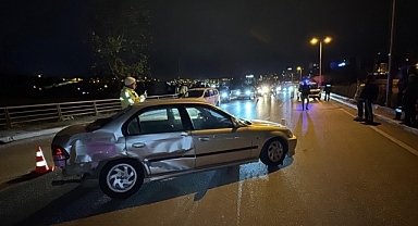 Karabük'te hafif ticari araç ile otomobil çarpıştı:3 yaralı