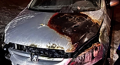 Karabük’te Otomobil Duvara Çarptı ve Alev Aldı