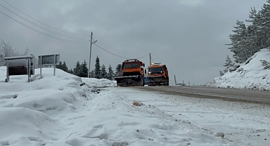 Ahmetusta Geçidi Yeniden Beyaza Büründü
