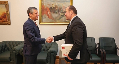 CHP KARABÜK ÖRGÜTÜNDEN GENEL BAŞKAN ÖZGÜR ÖZEL’E ZİYARET 