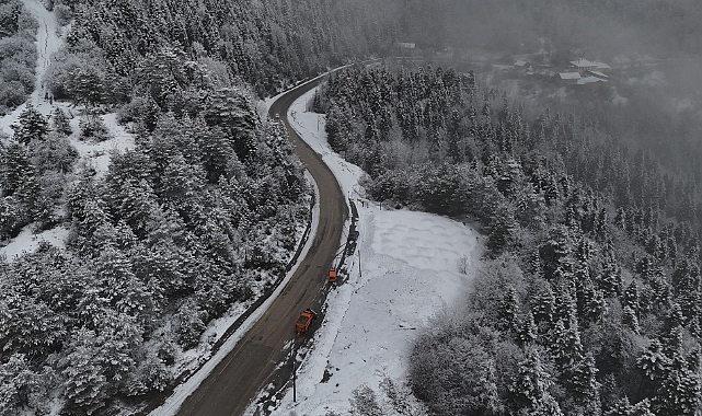 Ahmetusta Geçidinde kar etkili oluyor 