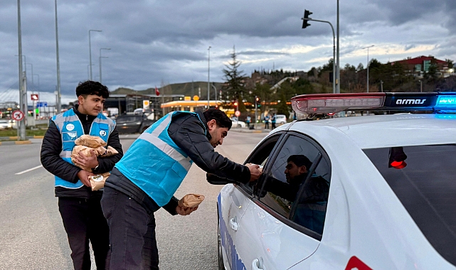 AK Gençliğin “İftara 5 Kala” Geleneği Sürüyor