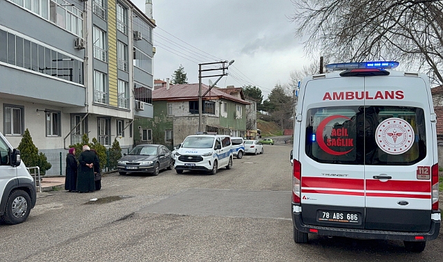 Evinde Ölü Bulundu