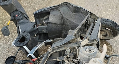 Minibüsle çarpışan motosikletli kurye öldü 