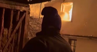 Ovacık'ta 4 ev ve 1 samanlık yandı